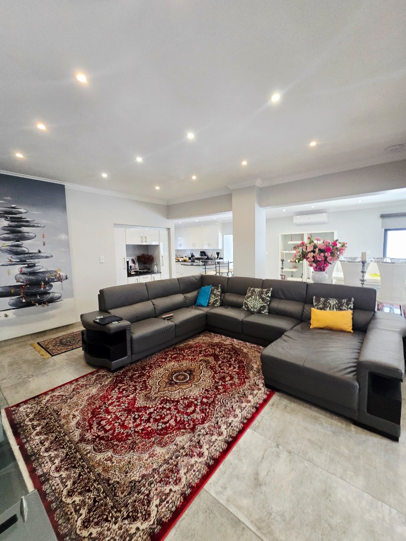 6 Bedroom Property for Sale in Wilkoppies North West